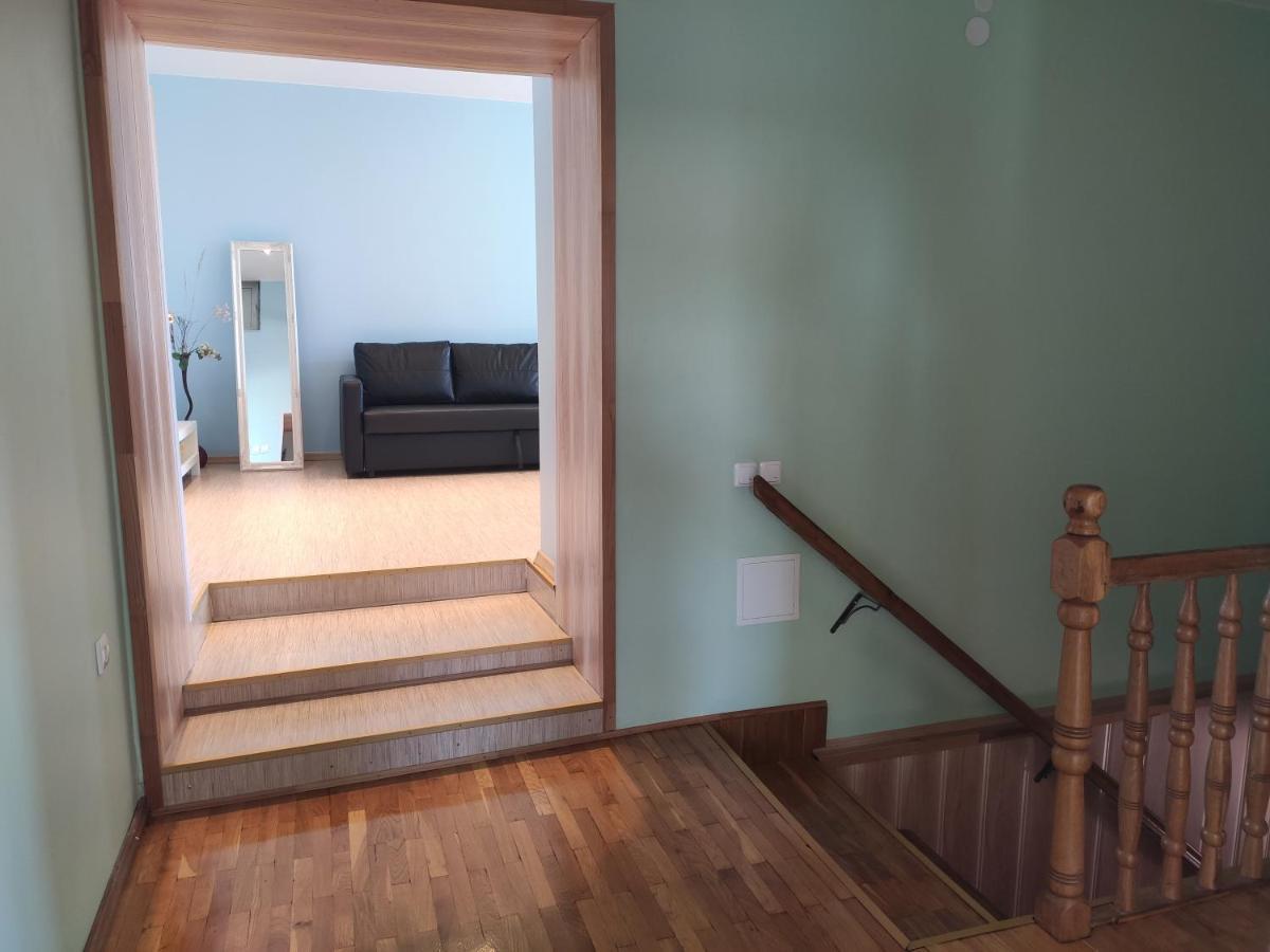 Spacious & Cozy Apartment With Forest View Zapyskis Ngoại thất bức ảnh